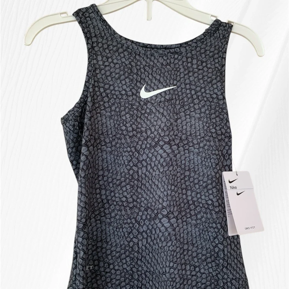 Nike Black and Gray Textured Girl’s Tank Top